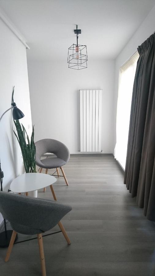 Suite Life Brasov Luaran gambar